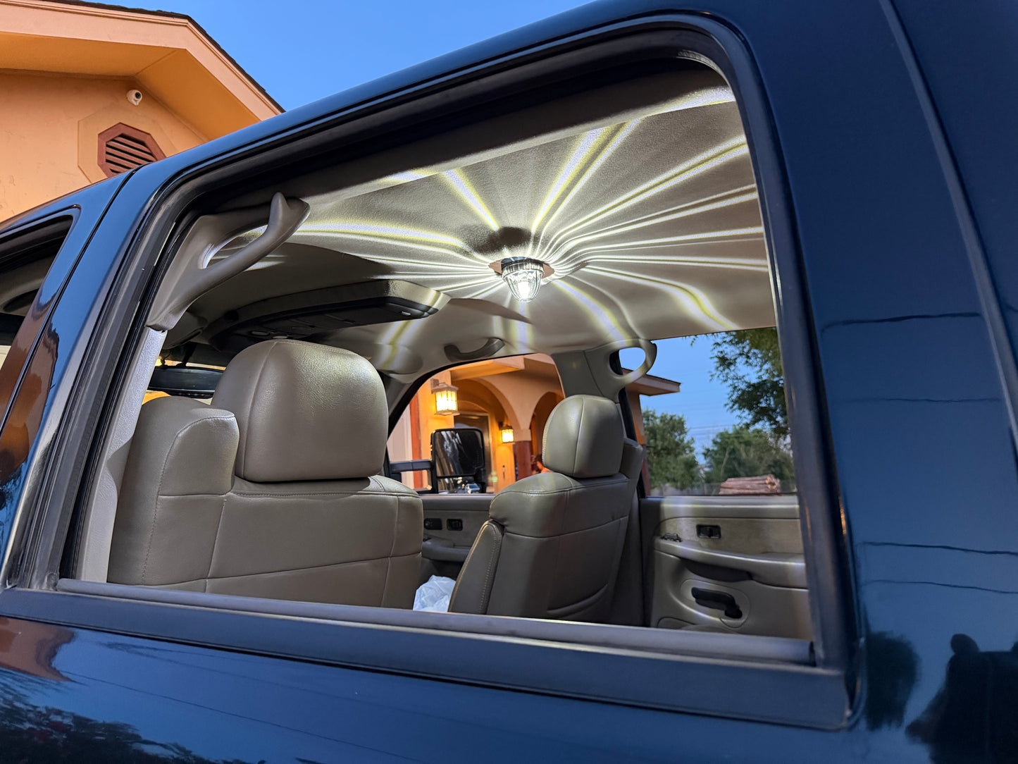 99-06 GM watermelon dome light kit (smaller single control light, verify fitment below)